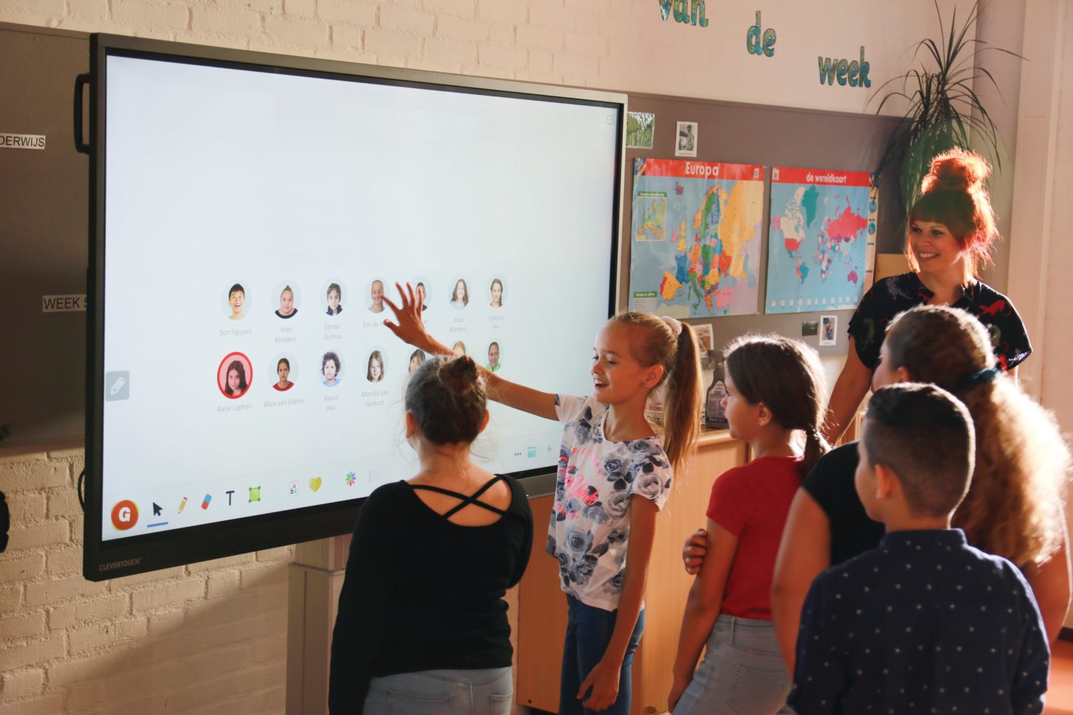 From Blackboards to Interactive Displays: The Evolution of Classroom ...