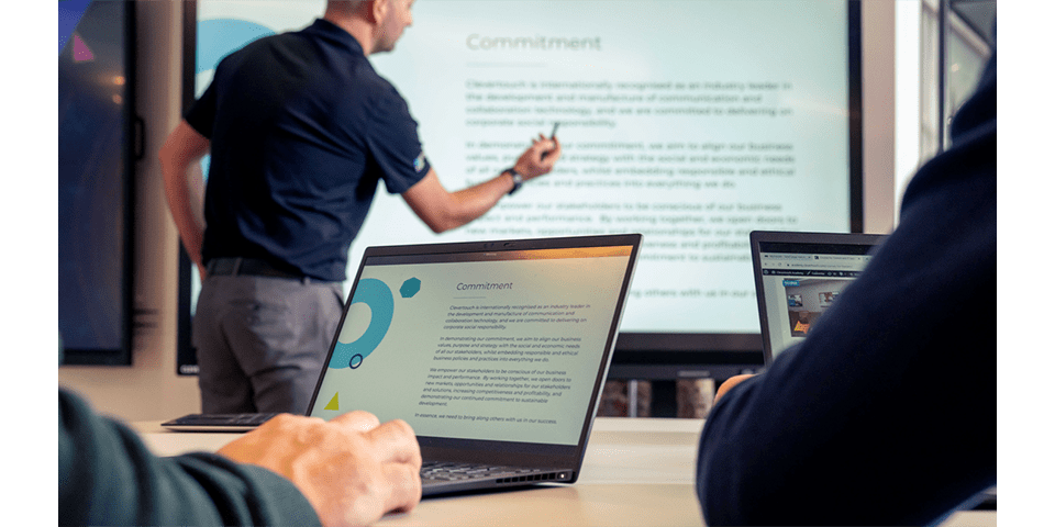 Student Tablet Connecting to Screen